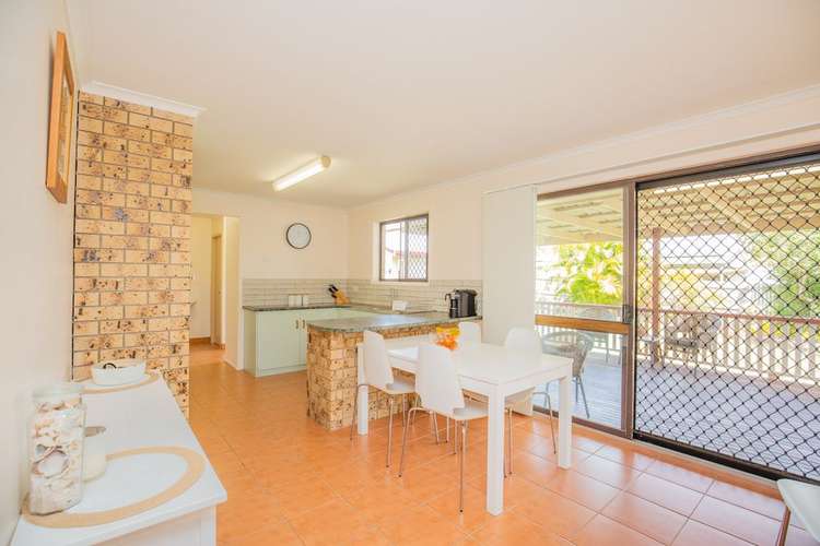 Seventh view of Homely house listing, 2 Glenview Crescent, Avoca QLD 4670
