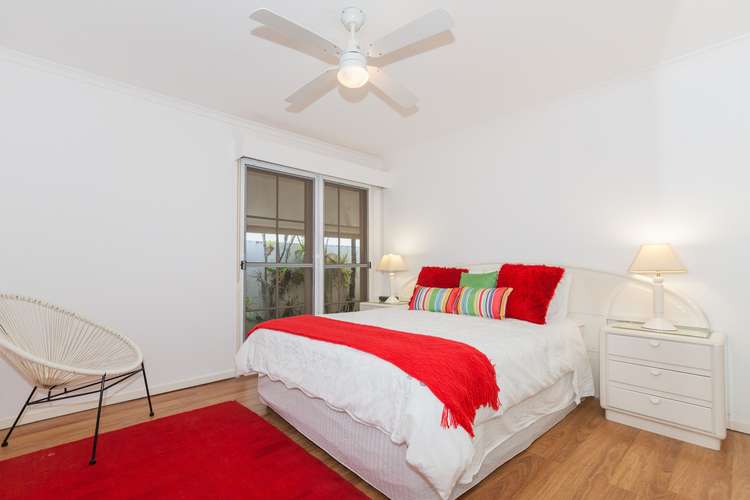 Fourth view of Homely semiDetached listing, 2/6 Francis Street, Mermaid Beach QLD 4218