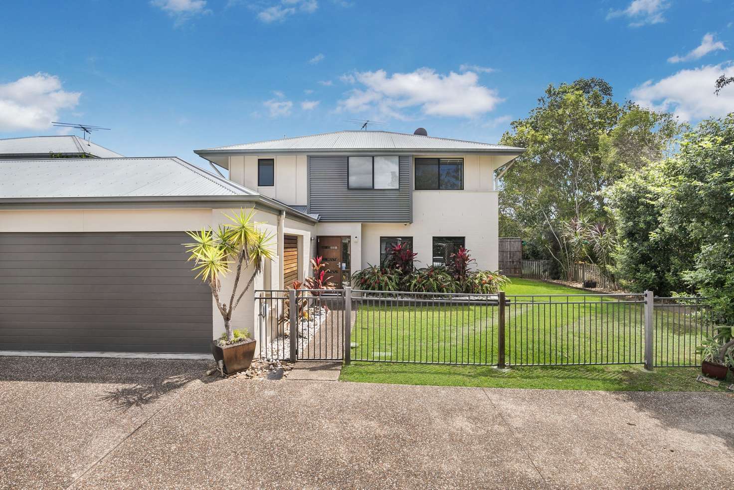 Main view of Homely townhouse listing, 8/18 Mcpherson Road, Sinnamon Park QLD 4073
