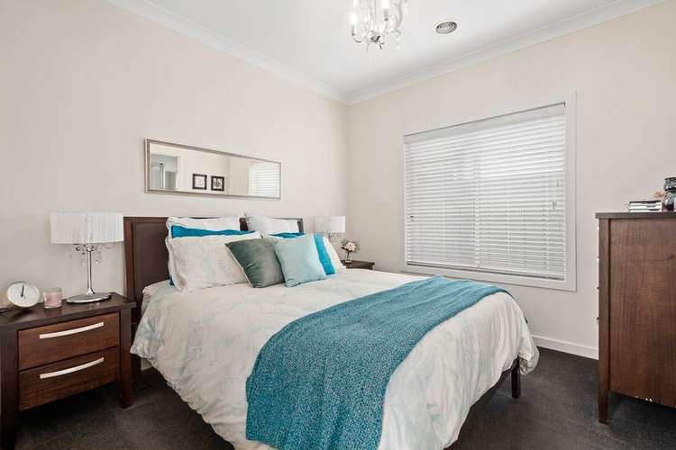 Fifth view of Homely unit listing, 33 Deutscher Street, Avondale Heights VIC 3034