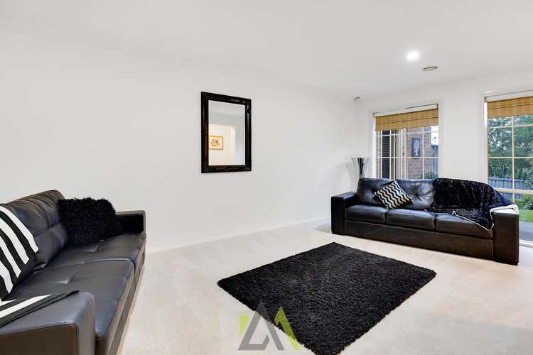 Sixth view of Homely house listing, 33 Julie Court, Langwarrin VIC 3910