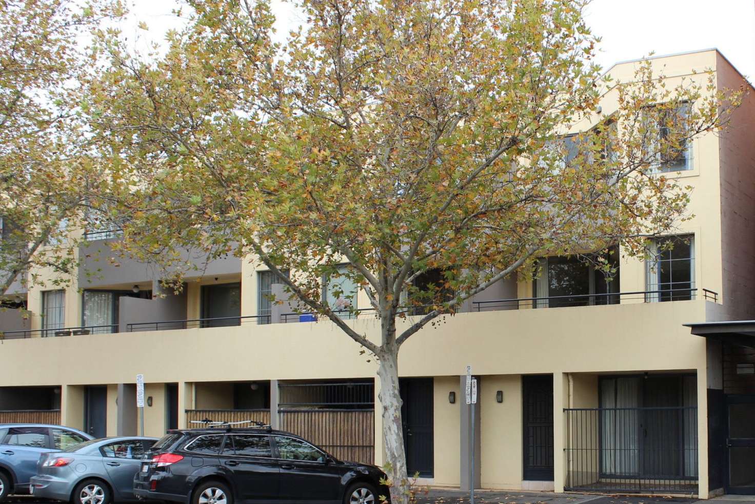 Main view of Homely townhouse listing, 10 Oliver Court, Adelaide SA 5000