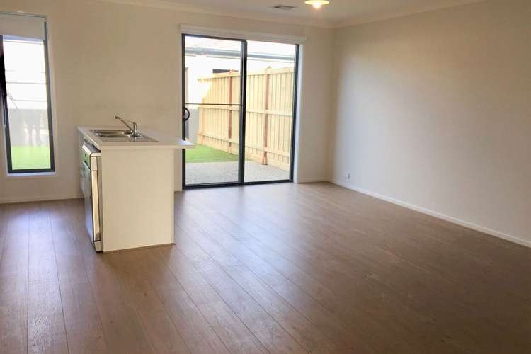 Fifth view of Homely townhouse listing, 289 Dunnings Road, Point Cook VIC 3030