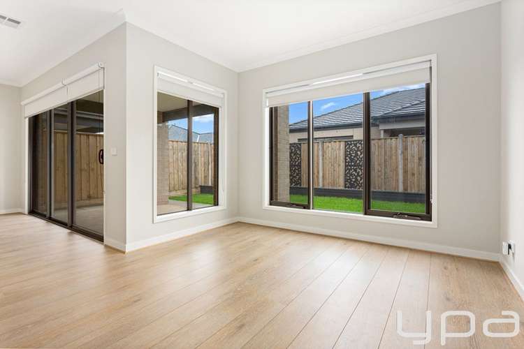 Fifth view of Homely house listing, 4 Yin Mews, Truganina VIC 3029