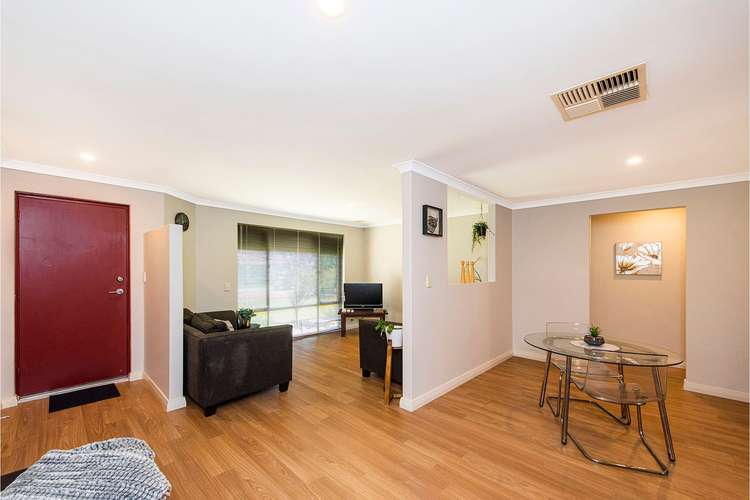 Fourth view of Homely house listing, 2 Pearl Court, Maida Vale WA 6057