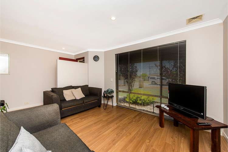 Seventh view of Homely house listing, 2 Pearl Court, Maida Vale WA 6057