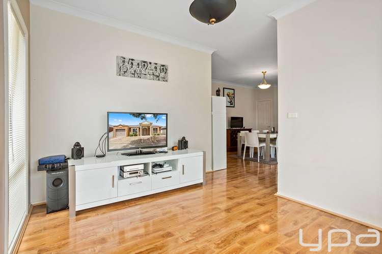 Fifth view of Homely house listing, 33 The Parkway, Caroline Springs VIC 3023