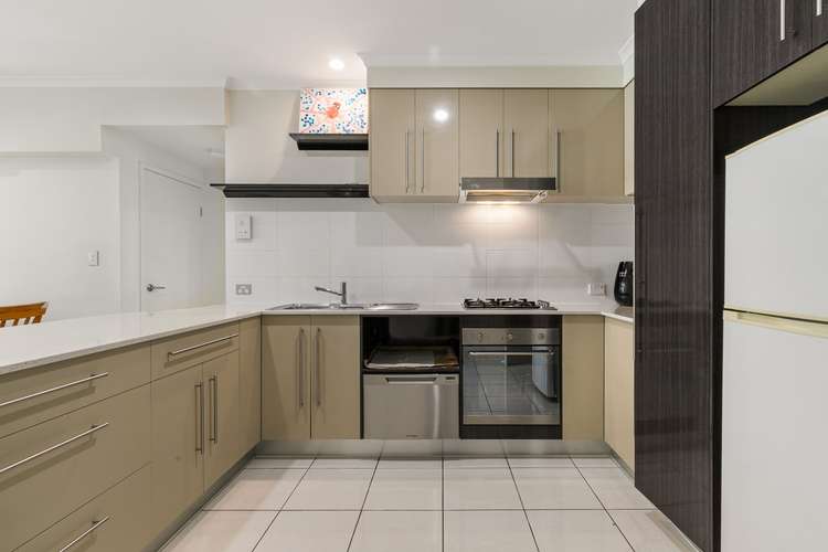 Fifth view of Homely apartment listing, 2/119 Macquarie Street, St Lucia QLD 4067