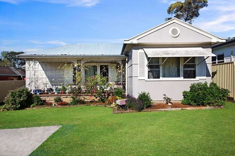 Main view of Homely house listing, 4 Sunnyside Avenue, Point Clare NSW 2250