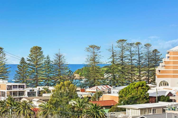 Second view of Homely apartment listing, 1/32 Campbell Crescent, Terrigal NSW 2260
