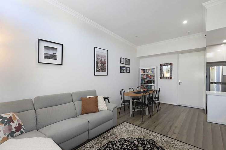 Fourth view of Homely apartment listing, 5/4 Endeavour Road, Morley WA 6062