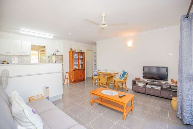 Main view of Homely unit listing, 2/28 Sunset Drive, Thabeban QLD 4670