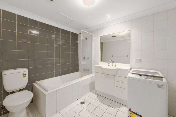 Fourth view of Homely studio listing, 302/1 Poplar Street, Surry Hills NSW 2010