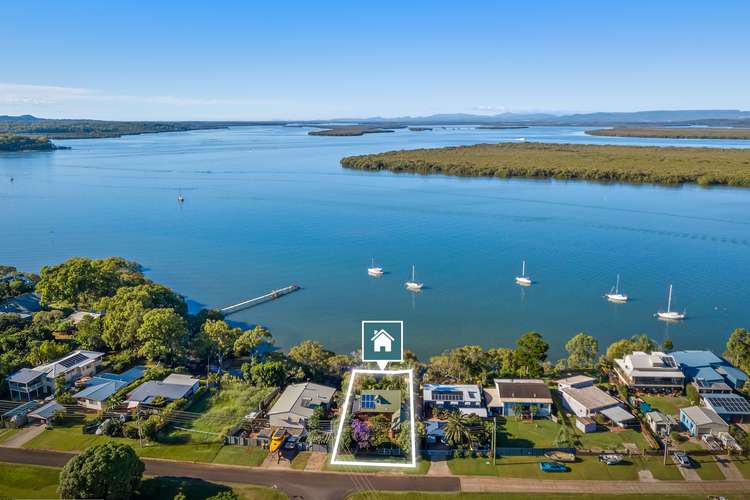 108 Western Road, Macleay Island QLD 4184