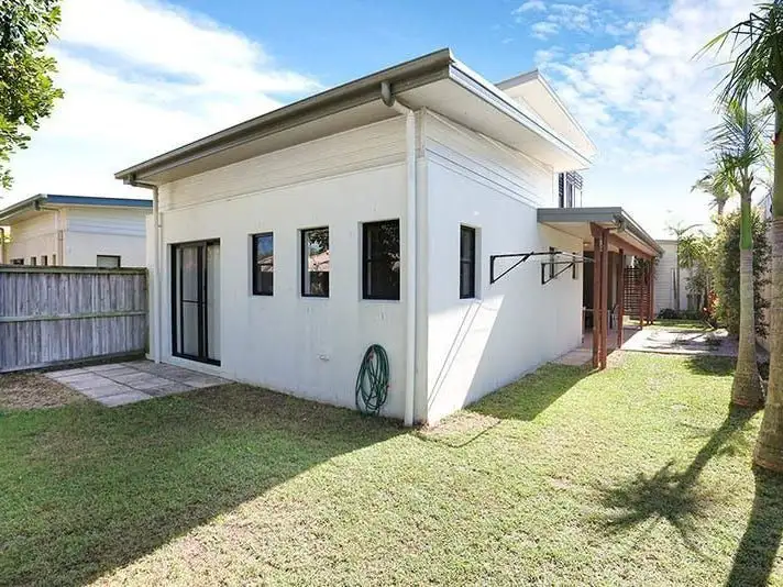 Fourth view of Homely townhouse listing, 1/6 Suzanne Close, Mudjimba QLD 4564