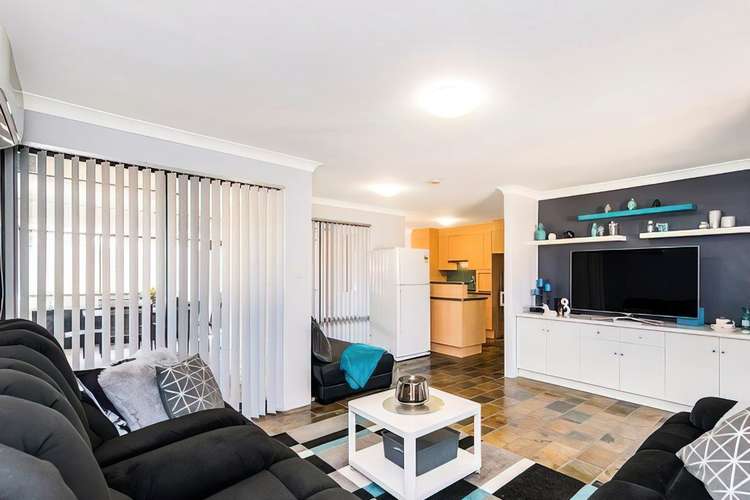 Fifth view of Homely house listing, 4/83 Epsom Avenue Redcliffe, Redcliffe WA 6104