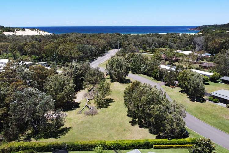 2 Reflections Drive, One Mile NSW 2316