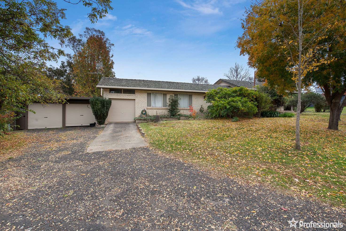 Main view of Homely house listing, 2 Arundel Drive, Armidale NSW 2350