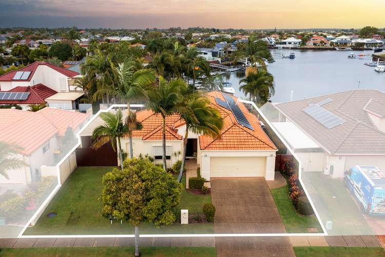 210 Endeavour Drive, Banksia Beach QLD 4507