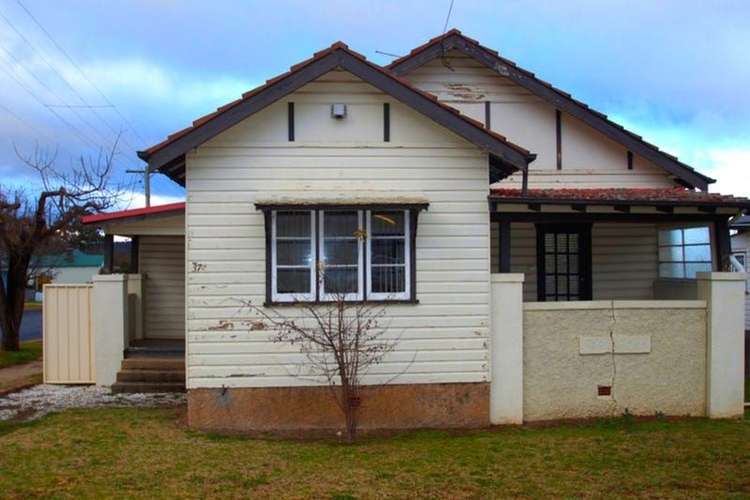 Main view of Homely house listing, 37 Marsh Street, Armidale NSW 2350