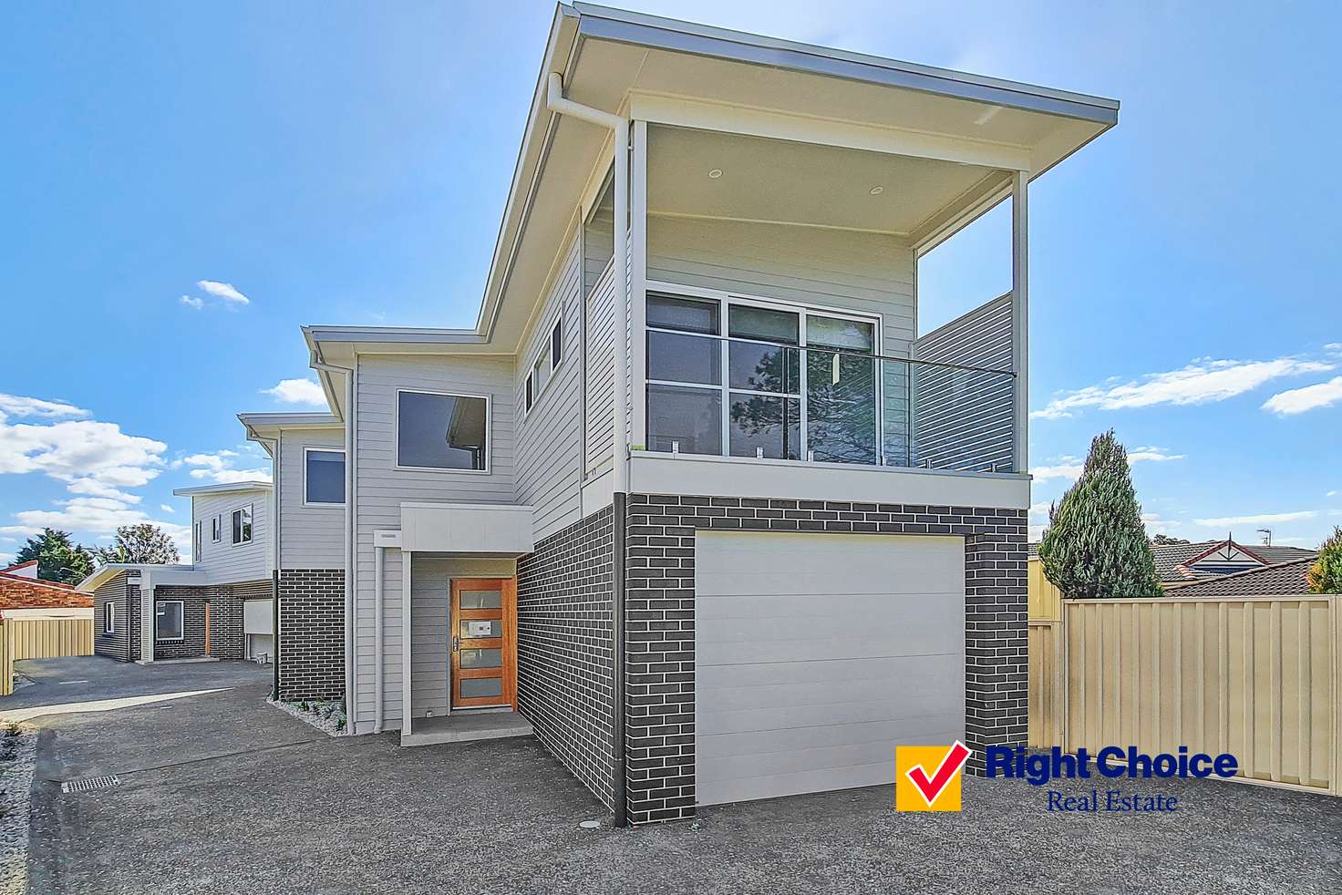 Main view of Homely townhouse listing, 1/2 Kimbeth Crescent, Albion Park Rail NSW 2527