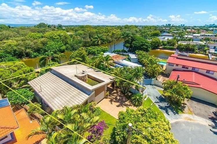 17 Costa Court, Broadbeach Waters QLD 4218