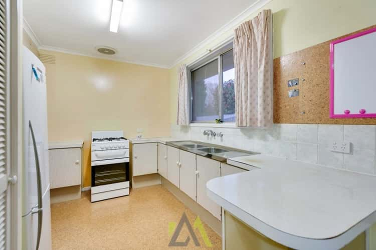 Second view of Homely house listing, 8 Plover Close, Frankston VIC 3199