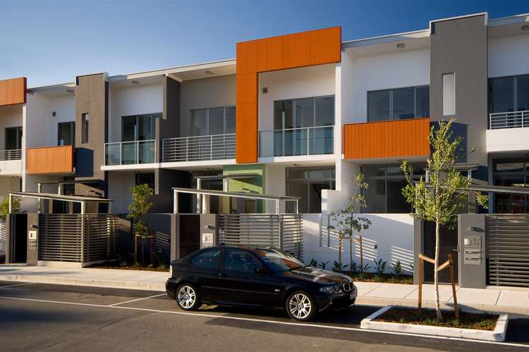 Main view of Homely townhouse listing, 2/20 Anthony Street, West End QLD 4101