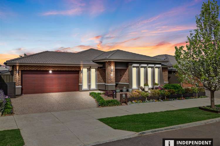 17 Atherstone Boulervard, Strathtulloh VIC 3338