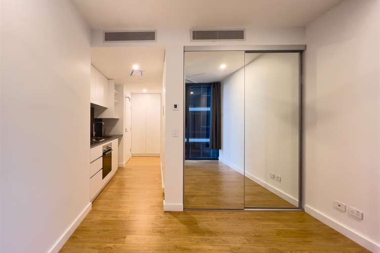 Main view of Homely studio listing, 2/32306/1 Cordelia Street, South Brisbane QLD 4101