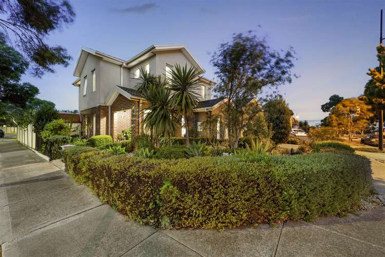 Second view of Homely house listing, 8 Inglewood Drive, Burnside Heights VIC 3023