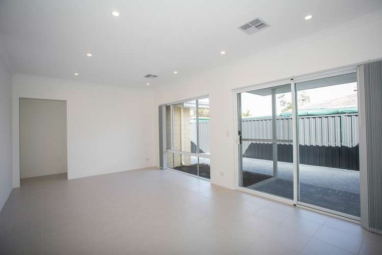 Fifth view of Homely house listing, 1/12 Chireton Place, Beechboro WA 6063
