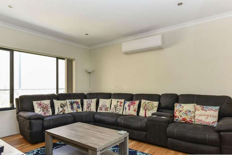 Second view of Homely house listing, 5 Melbourne Loop, Clarkson WA 6030