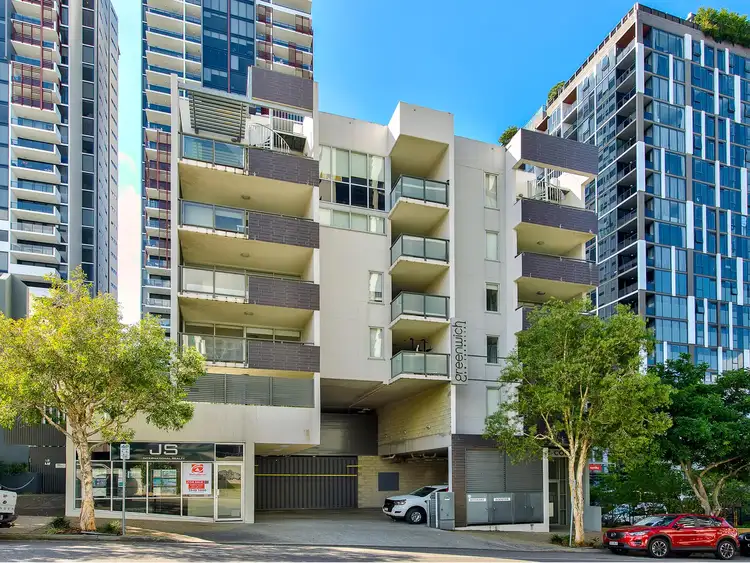 404/14 Cordelia Street