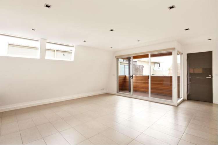 Third view of Homely apartment listing, 10/50 Ormond Road, Elwood VIC 3184