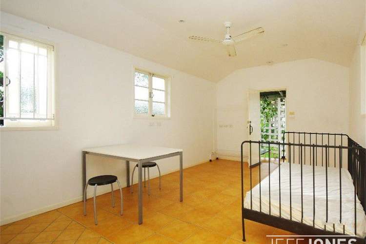 Fourth view of Homely flat listing, 3 Geelong Avenue, Holland Park QLD 4121