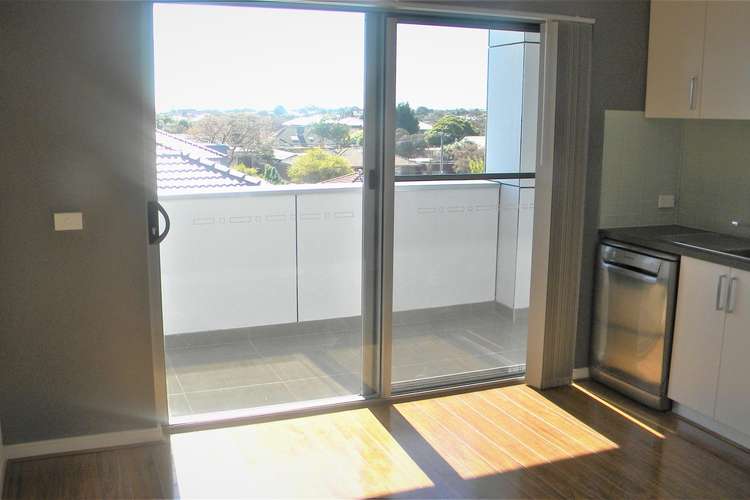 Second view of Homely apartment listing, 7/463 South Road, Bentleigh VIC 3204