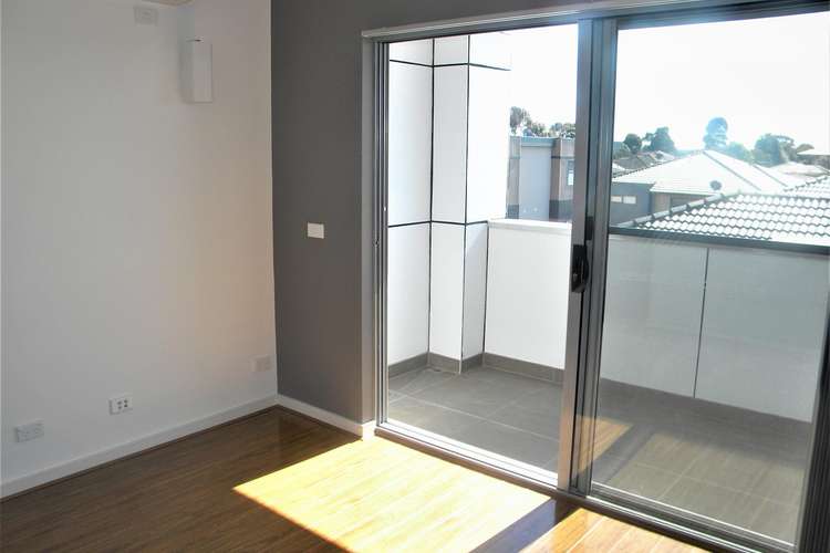 Fifth view of Homely apartment listing, 7/463 South Road, Bentleigh VIC 3204