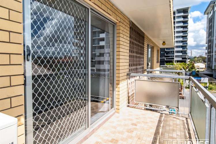 Main view of Homely unit listing, 6/24 Carl Street, Woolloongabba QLD 4102