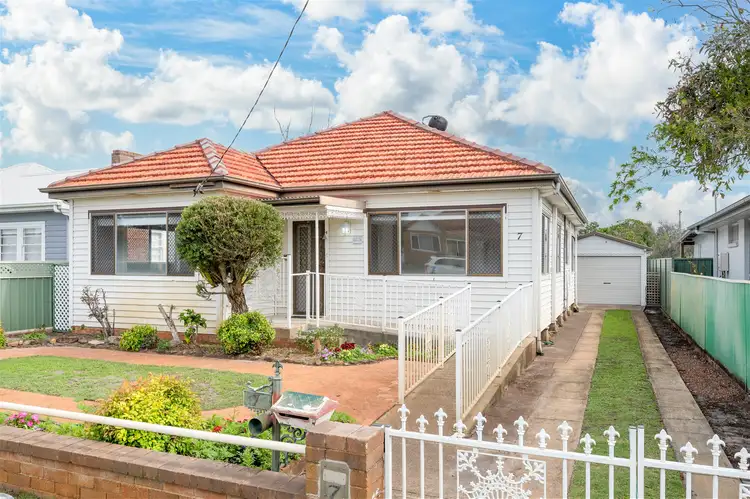 7 Taylor Road