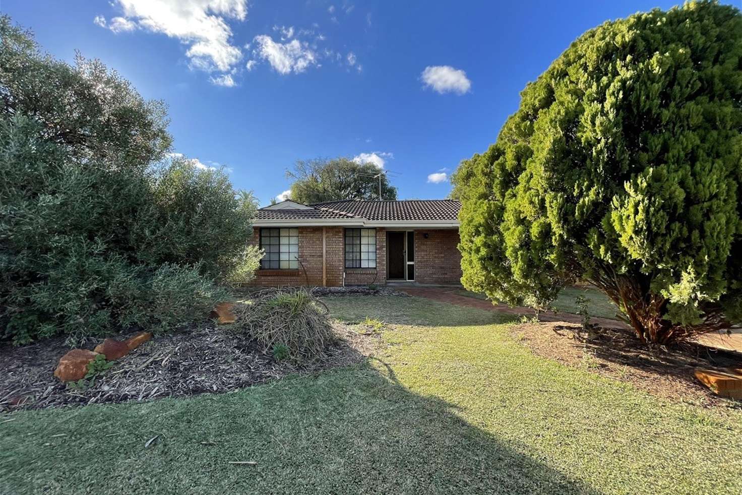Main view of Homely house listing, 10 Hamlet Close, Beldon WA 6027