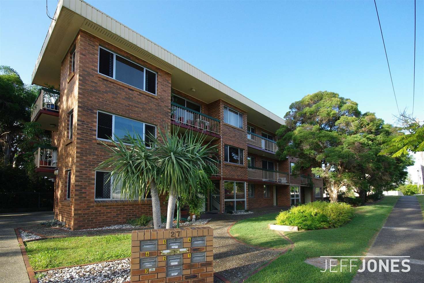 Main view of Homely unit listing, 2/27 Norfolk Street, Coorparoo QLD 4151