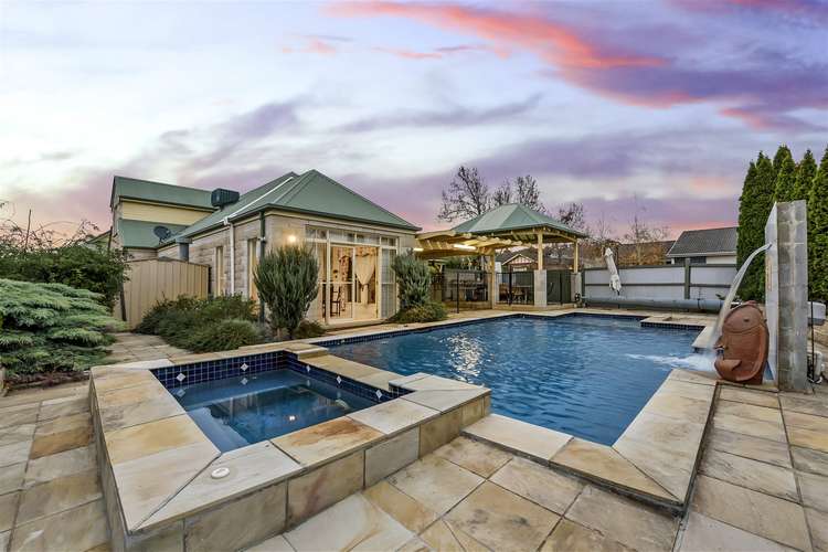 Main view of Homely house listing, 18 Sovereign Way, Hillside VIC 3037