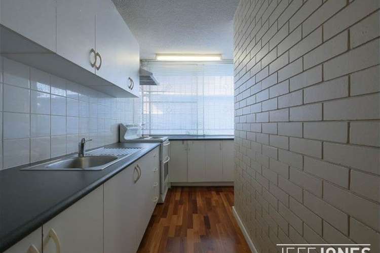 Sixth view of Homely unit listing, 2/86 Rialto Street, Greenslopes QLD 4120