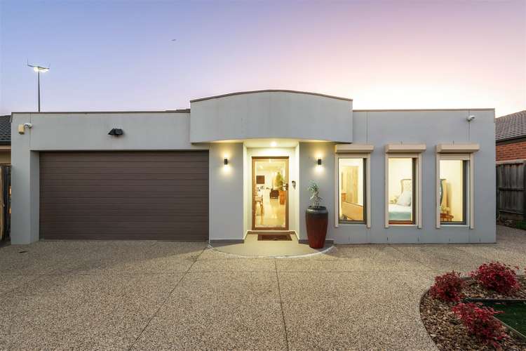 3 Devonport Court, Taylors Hill VIC 3037