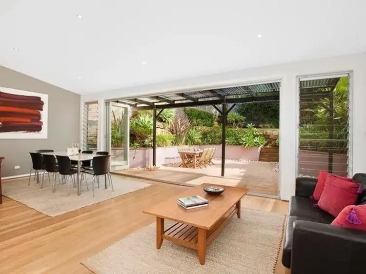 34 Curl Curl Parade, Curl Curl NSW 2096