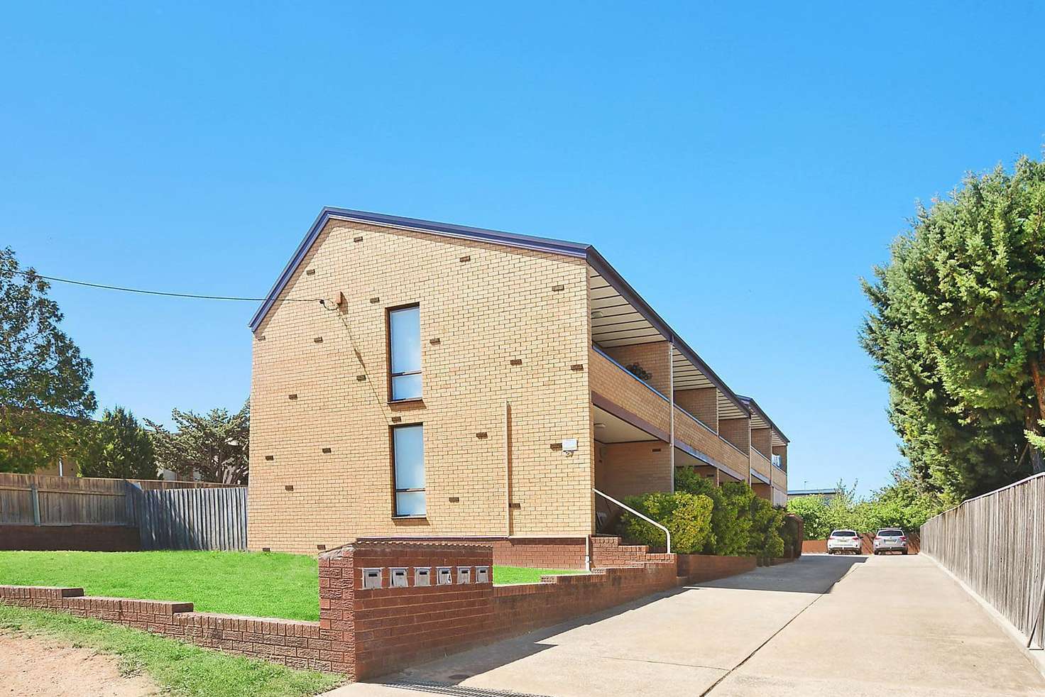 Main view of Homely townhouse listing, 4/27 Mowatt Street, Queanbeyan NSW 2620