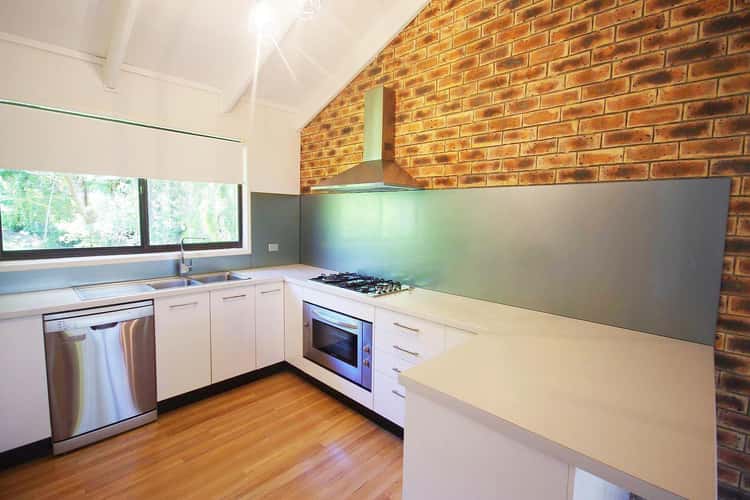 Second view of Homely semiDetached listing, 2/7 Daisy Street, Elanora QLD 4221