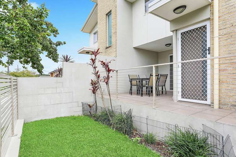 3/4 East Street, Camp Hill QLD 4152