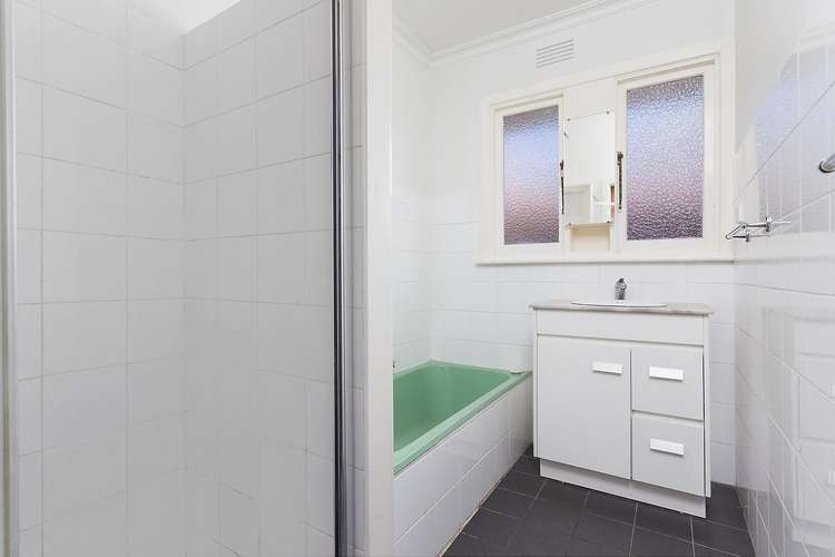 Sixth view of Homely house listing, 2 Janice Court, Fawkner VIC 3060